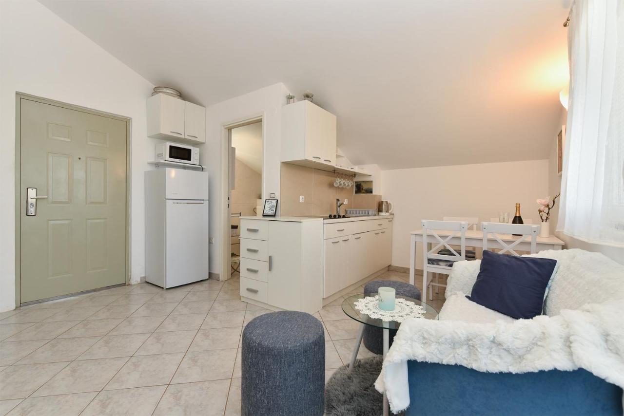 Apartment Mladen 1860 Медулин Экстерьер фото